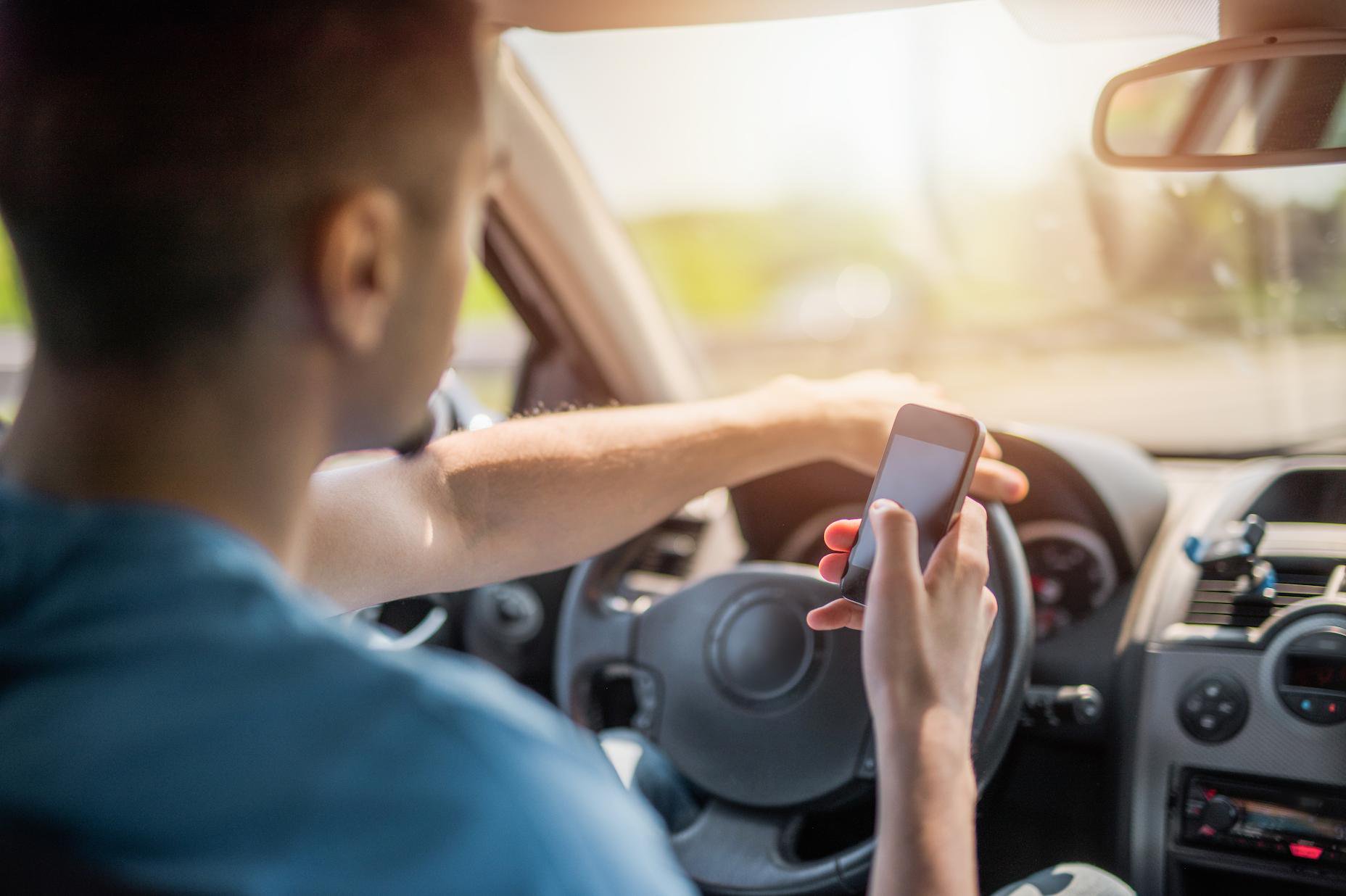 New Illinois Texting and Driving Violations Begin July 1
